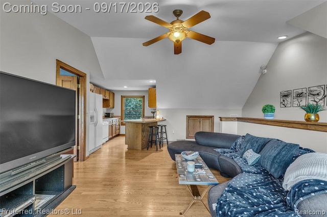 47 Peggy Avenue, Pontiac, MI 48341