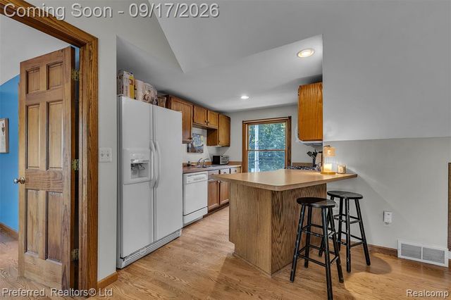 47 Peggy Avenue, Pontiac, MI 48341