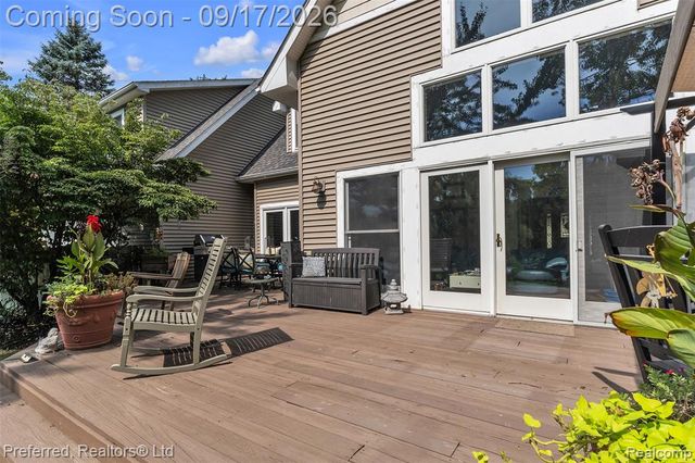47 Peggy Avenue, Pontiac, MI 48341