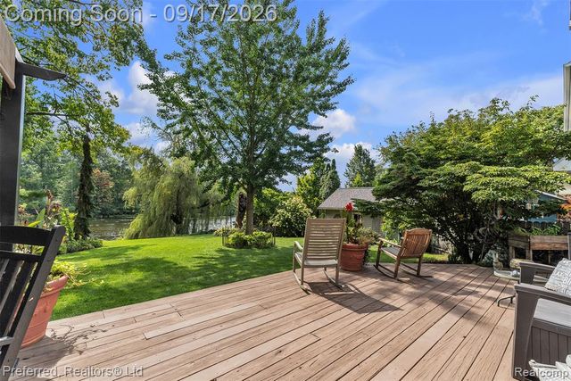 47 Peggy Avenue, Pontiac, MI 48341