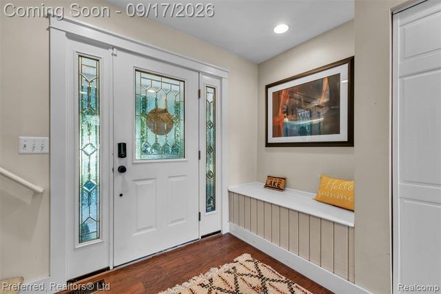 47 Peggy Avenue, Pontiac, MI 48341
