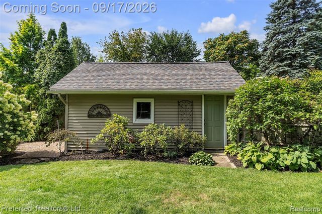 47 Peggy Avenue, Pontiac, MI 48341