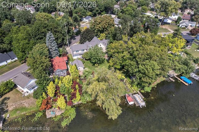 47 Peggy Avenue, Pontiac, MI 48341