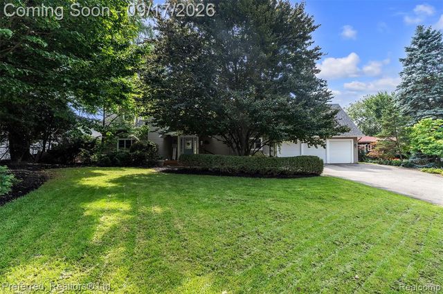 47 Peggy Avenue, Pontiac, MI 48341