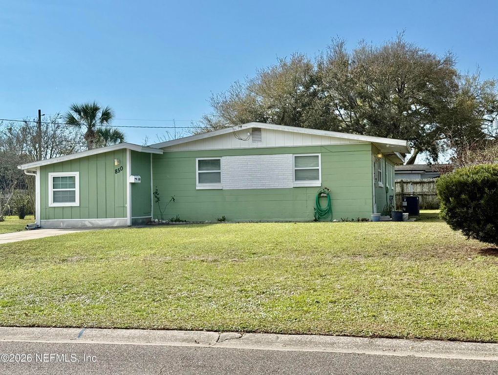 850 SAILFISH Drive E, Atlantic Beach, FL 32233