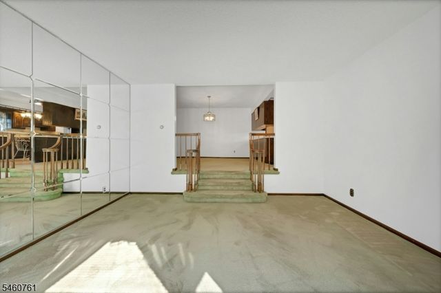 230 Lincoln Pl, Garfield City, NJ 07026