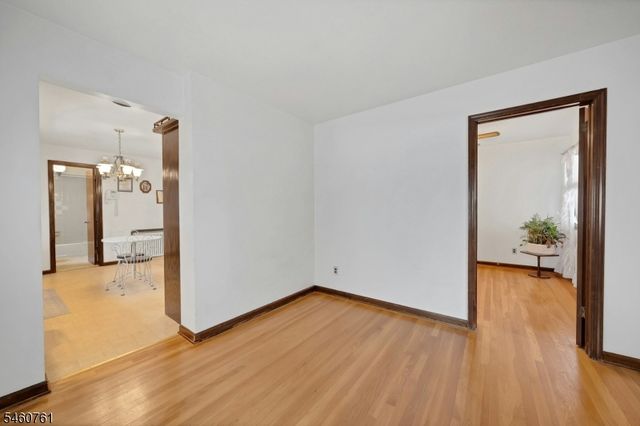 230 Lincoln Pl, Garfield City, NJ 07026