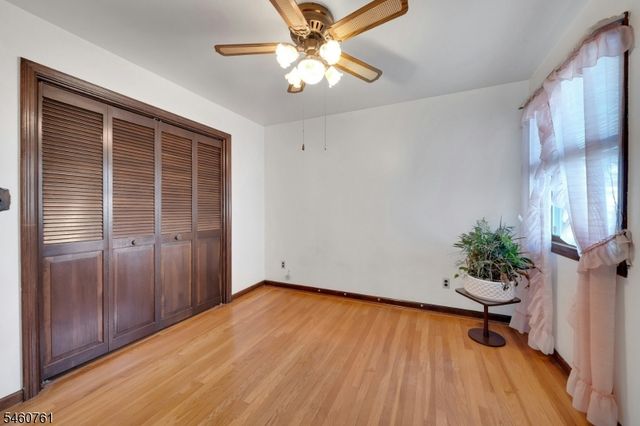 230 Lincoln Pl, Garfield City, NJ 07026