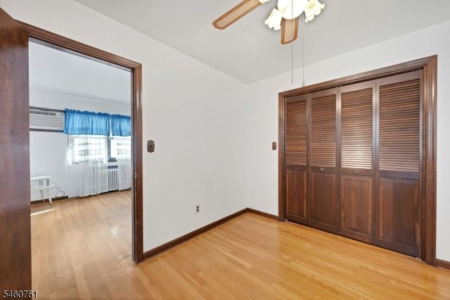 230 Lincoln Pl, Garfield City, NJ 07026