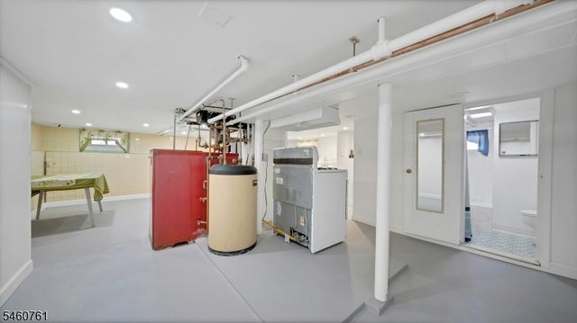 230 Lincoln Pl, Garfield City, NJ 07026