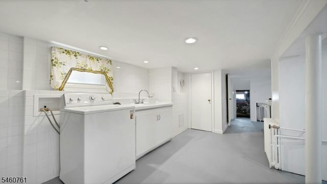 230 Lincoln Pl, Garfield City, NJ 07026