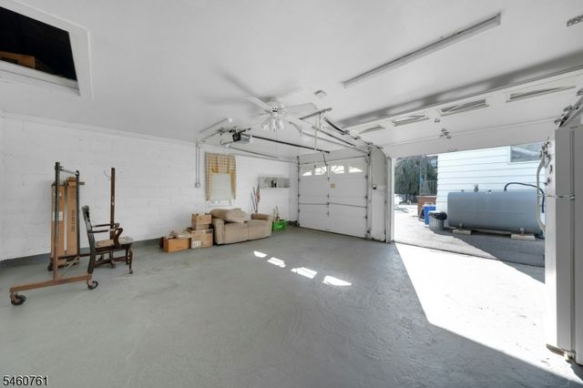 230 Lincoln Pl, Garfield City, NJ 07026
