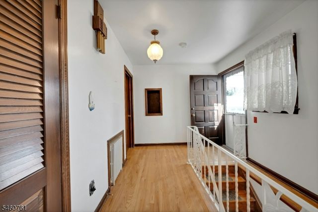 230 Lincoln Pl, Garfield City, NJ 07026