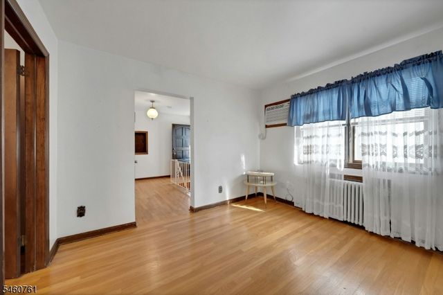 230 Lincoln Pl, Garfield City, NJ 07026