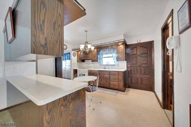 230 Lincoln Pl, Garfield City, NJ 07026