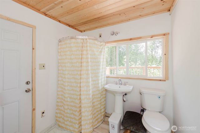200 E Cove Drive, Belfair, WA 98528