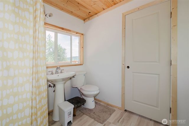 200 E Cove Drive, Belfair, WA 98528