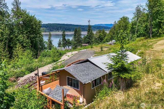 200 E Cove Drive, Belfair, WA 98528