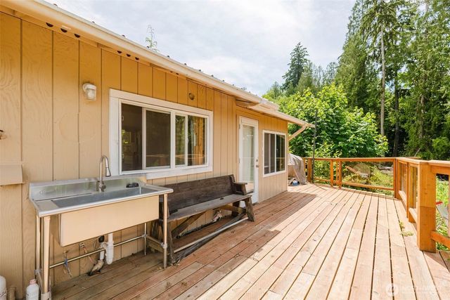 200 E Cove Drive, Belfair, WA 98528
