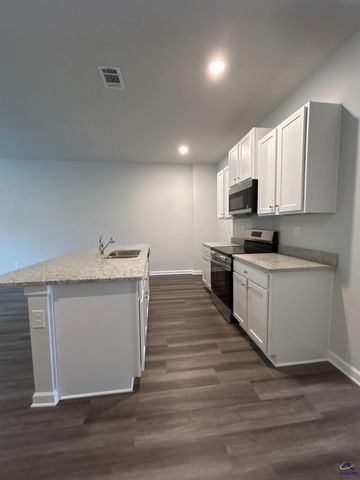 126 Red Oak Trail, Milledgeville, GA 31061