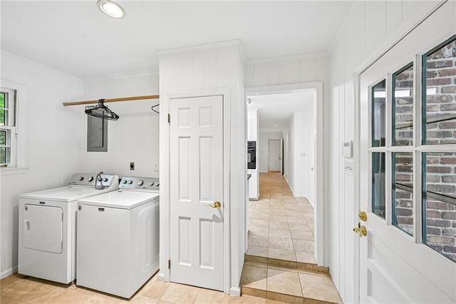 2238 Springwood Drive, Decatur, GA 30033