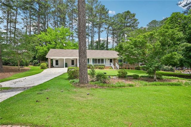 2238 Springwood Drive, Decatur, GA 30033