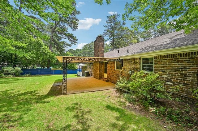 2238 Springwood Drive, Decatur, GA 30033