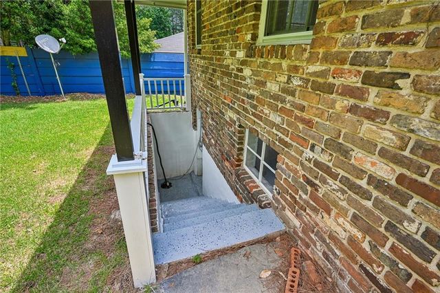 2238 Springwood Drive, Decatur, GA 30033