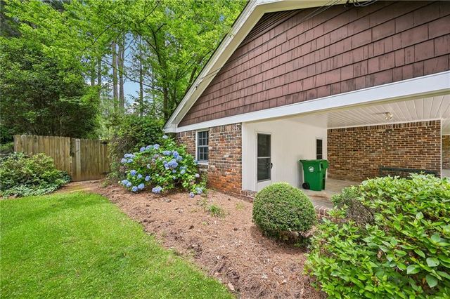 2238 Springwood Drive, Decatur, GA 30033