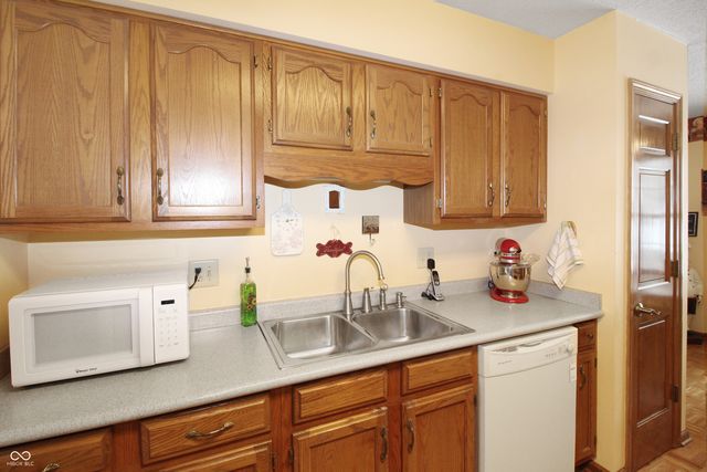 7692 Amber Turn, Plainfield, IN 46168