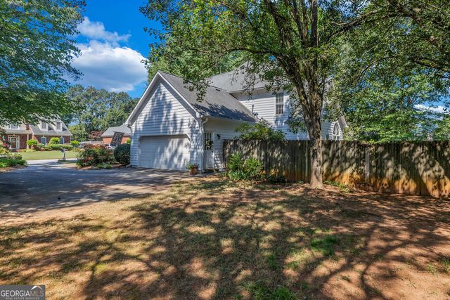 1633 Brentwood Crossing SE, Conyers, GA 30013