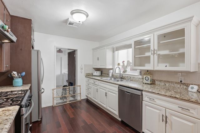 743 Alvarado Drive SE, Albuquerque, NM 87108