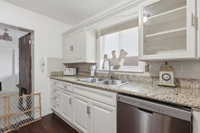 743 Alvarado Drive SE, Albuquerque, NM 87108