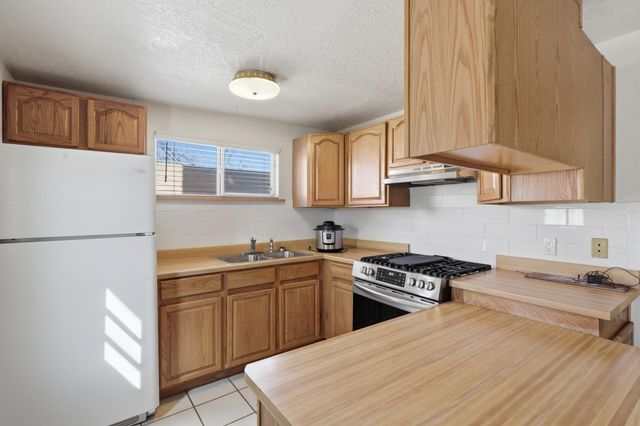 743 Alvarado Drive SE, Albuquerque, NM 87108