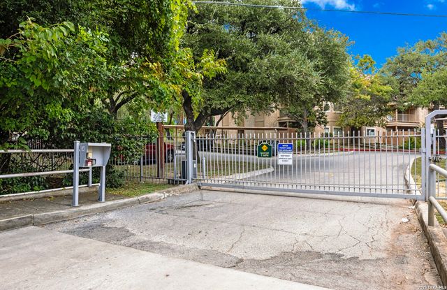 4119 Medical Dr Apt C307, San Antonio, TX 78229