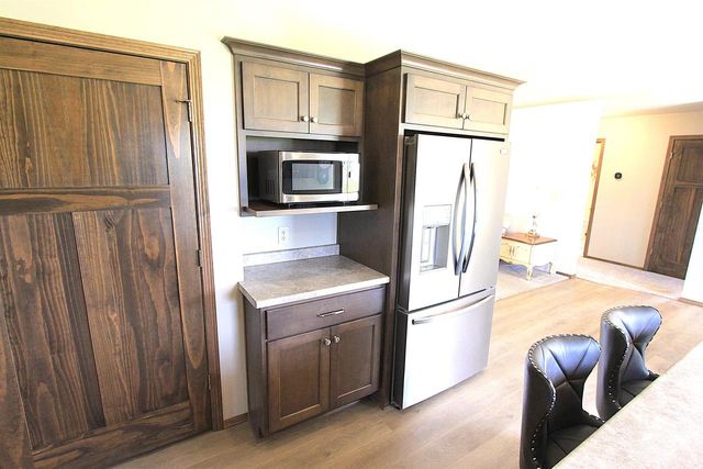 1006 MENDOTA DRIVE, Green Bay, WI 54311