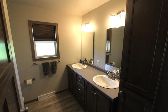 1006 MENDOTA DRIVE, Green Bay, WI 54311