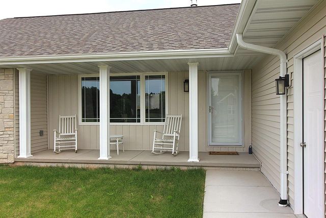 1006 MENDOTA DRIVE, Green Bay, WI 54311