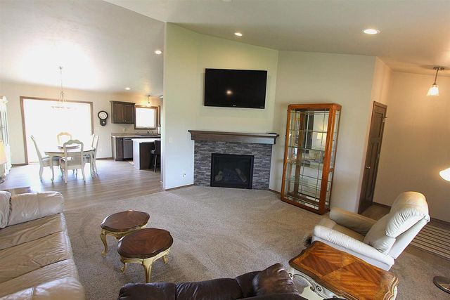 1006 MENDOTA DRIVE, Green Bay, WI 54311