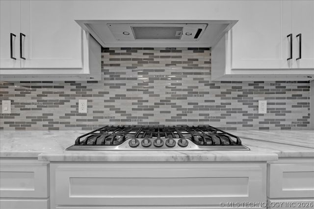 4881 W 77th Street S, Tulsa, OK 74132