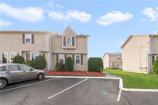 20 Fourth Avenue, Warwick, RI 02888