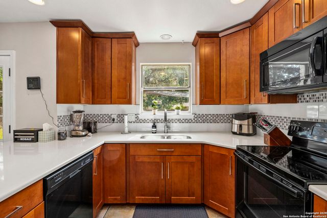 7306 PARK WEST DR, San Antonio, TX 78250