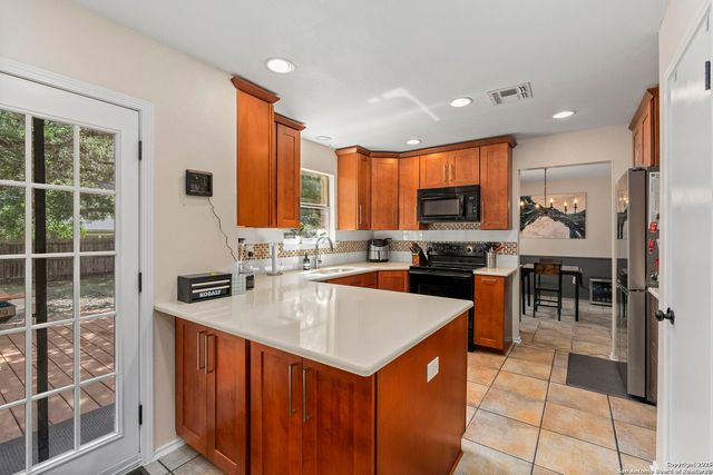 7306 PARK WEST DR, San Antonio, TX 78250