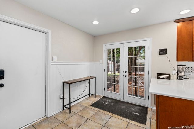 7306 PARK WEST DR, San Antonio, TX 78250