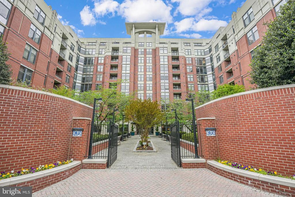 1021 N GARFIELD ST #233, Arlington, VA 22201