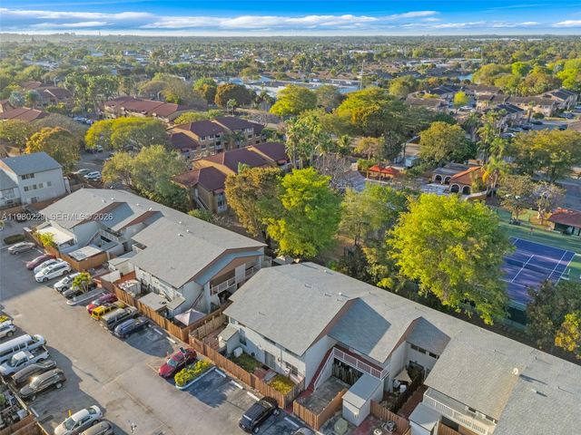 15421 SW 81st Cir Ln 28, Miami, FL 33193