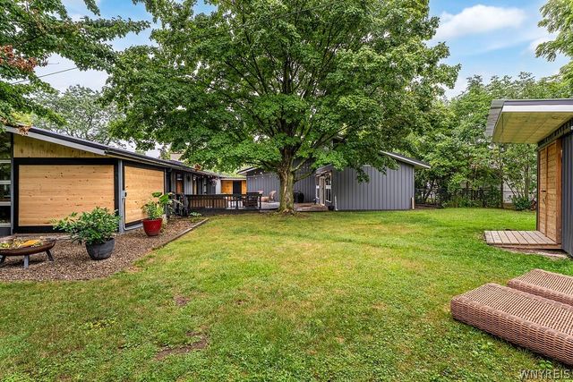 1571 Lakeview Road, Hamburg, NY 14085