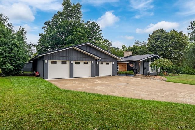 1571 Lakeview Road, Hamburg, NY 14085