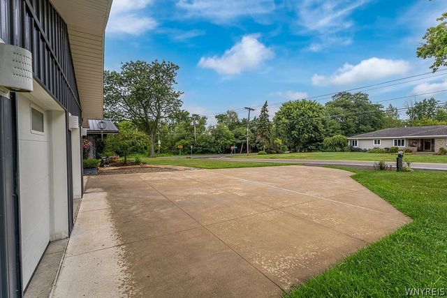 1571 Lakeview Road, Hamburg, NY 14085