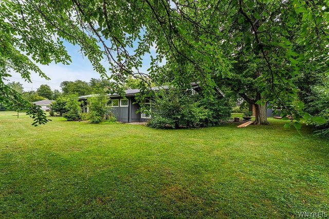 1571 Lakeview Road, Hamburg, NY 14085